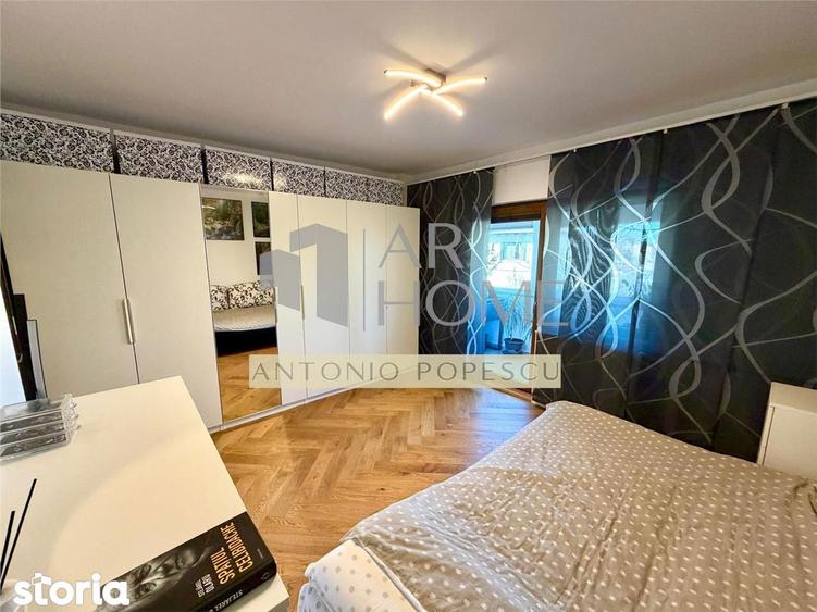 Apartament cu 3 camere decomandat, mobilat în Central