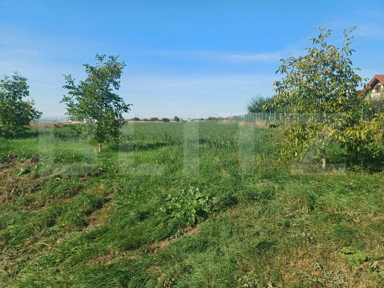 Teren Construcții intravilan de 1532 mp, în Plopeni