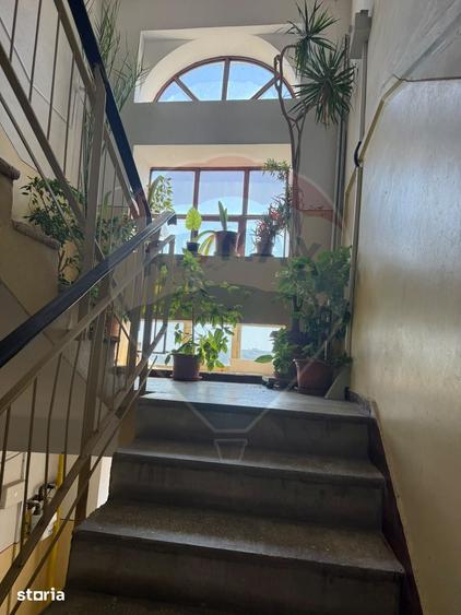 Apartament cu 3 camere decomandat, mobilat în Capitol