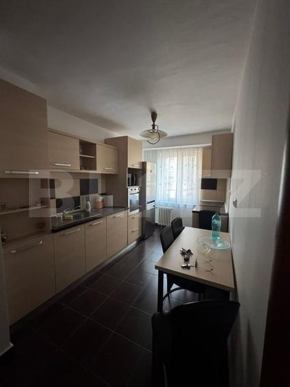 Apartament cu 2 camere decomandat, mobilat în Decebal