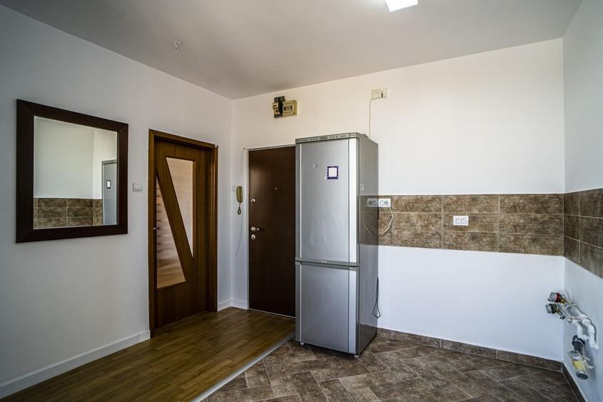 Apartament cu 2 camere semidecomandat în Chibrit