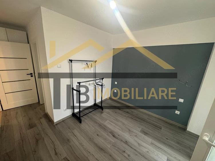 Apartament cu 3 camere semidecomandat în Pandurilor