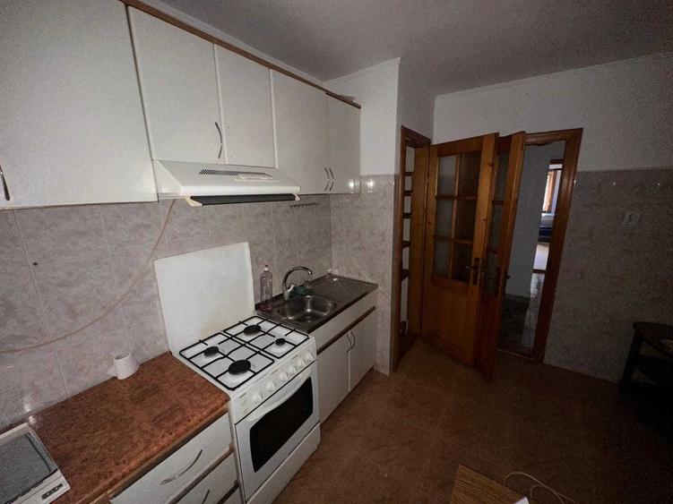Apartament cu 3 camere decomandat în Burdujeni