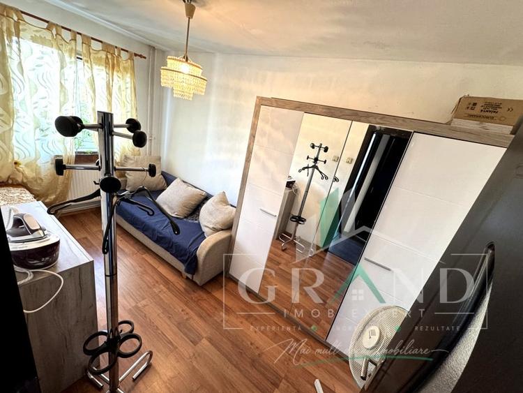 Apartament cu 4 camere semidecomandat, mobilat în Mănăștur