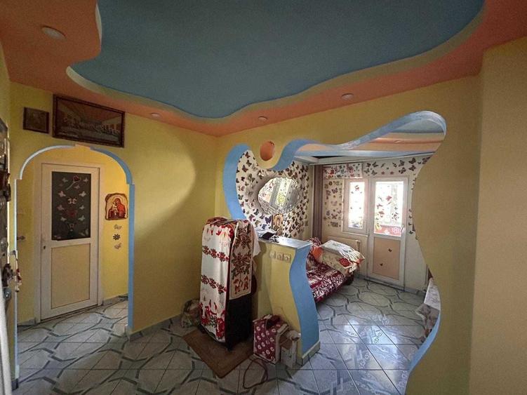 Apartament cu 2 camere decomandat în Central
