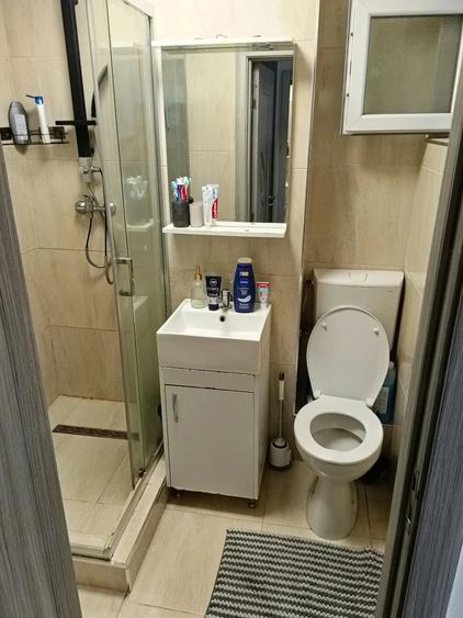 Apartament cu 4 camere semidecomandat în Central
