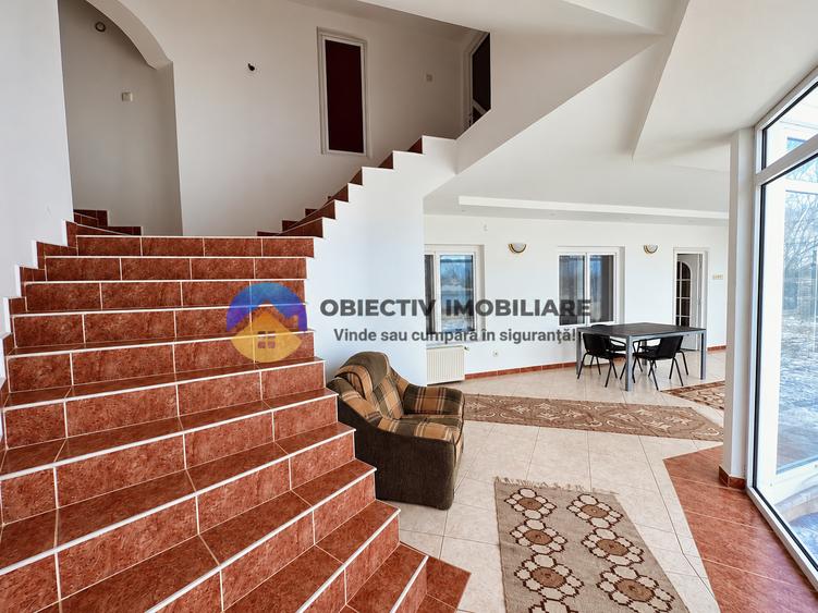 Casă individuală cu 6 camere cu Teren 3683 Mp în Agapia