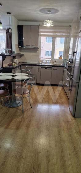 Apartament cu 3 camere decomandat în Hipodrom 3