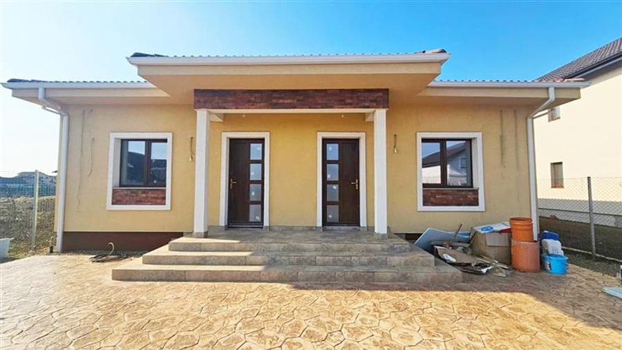Duplex cu 3 camere cu Teren 260 Mp în Sânandrei
