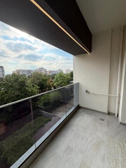 Apartament cu 2 camere decomandat, mobilat în Republicii