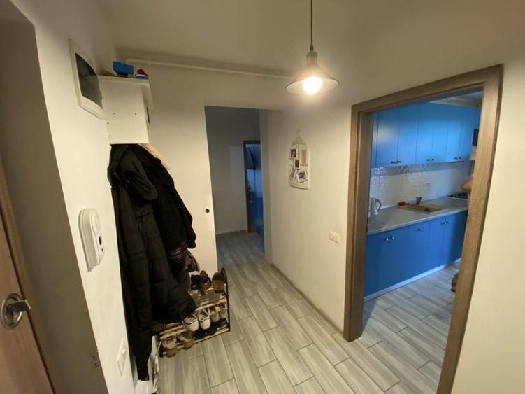 Apartament cu 3 camere decomandat în Dobroești
