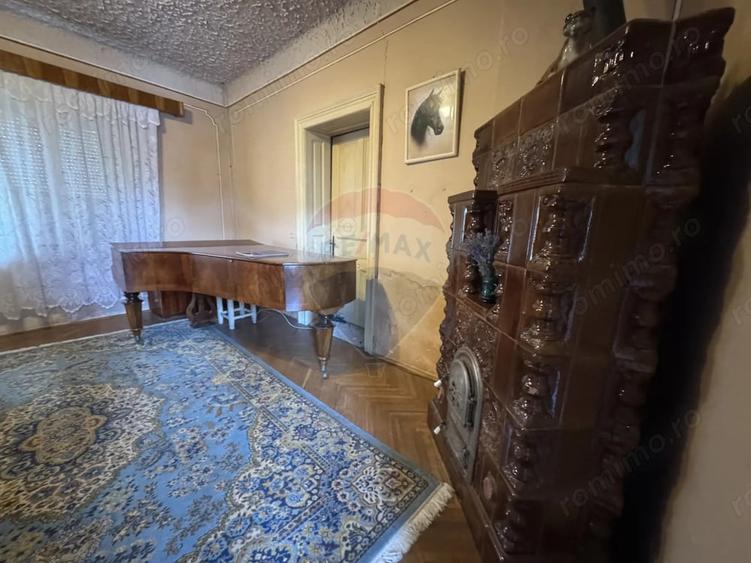 Casă cu 3 camere cu Teren 730 Mp în Central