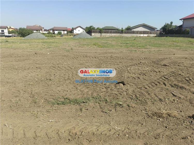 Teren intravilan de 1410 mp, în Sud