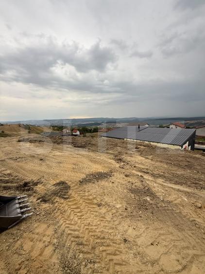 Teren agricol extravilan de 1126 mp, în Dâmbul Rotund