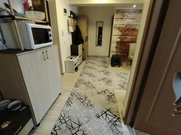 Apartament cu 2 camere decomandat în Florești