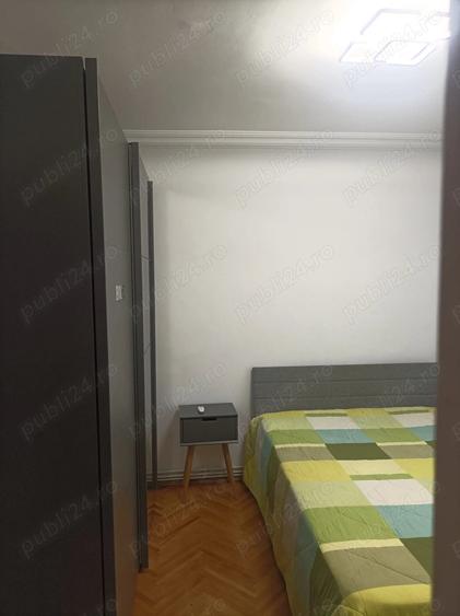 Apartament cu 4 camere decomandat în Central