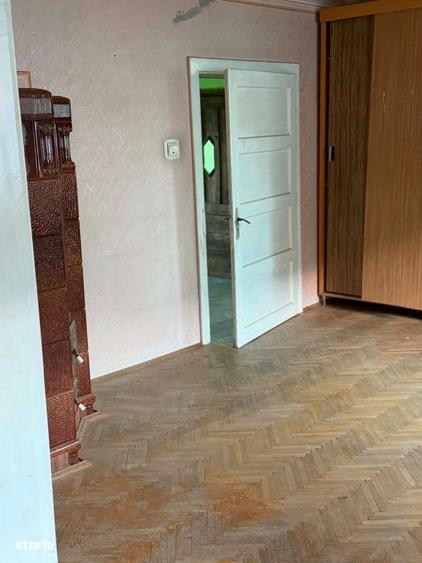Casă cu 4 camere cu Teren 200 Mp în Central