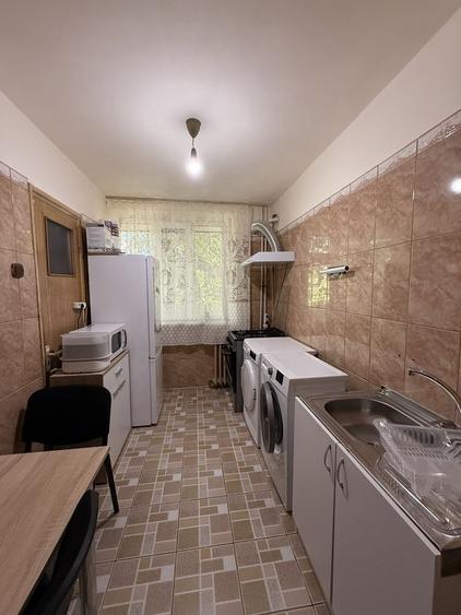 Apartament cu 3 camere decomandat în Negru Vodă