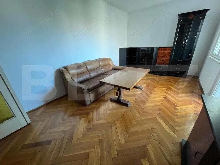 Apartament cu 3 camere decomandat în Dacia