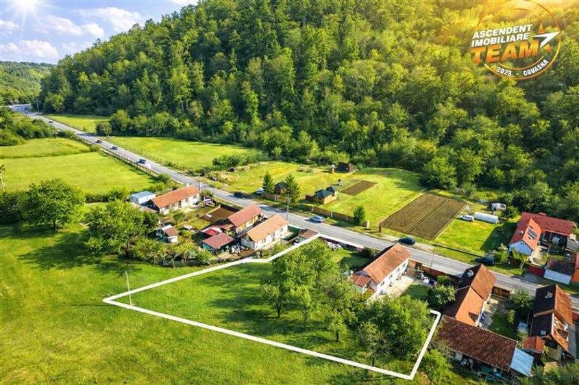 Teren Construcții intravilan de 1249 mp, în Araci