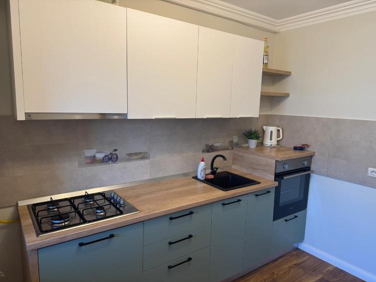 Apartament cu 2 camere semidecomandat, mobilat în Tractorul