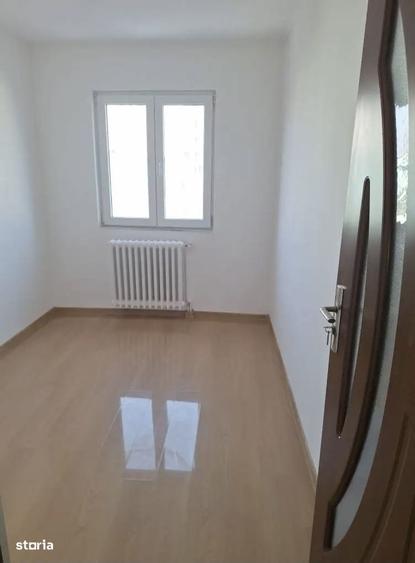 Apartament cu 3 camere în Alexandru cel Bun