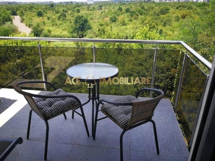 Apartament cu 3 camere decomandat, mobilat în Băneasa