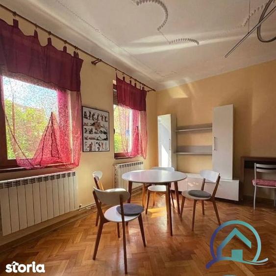 Casă cu 5 camere cu Teren 118 Mp în Central