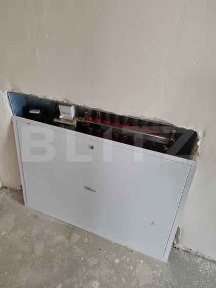 Casă individuală cu 6 camere cu Garaj în Sopor