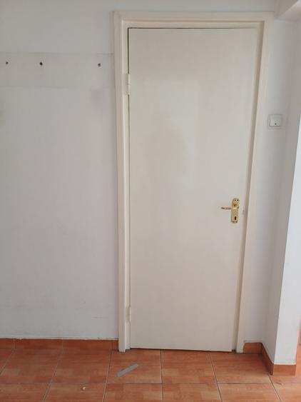 Apartament semidecomandat în Lujerului