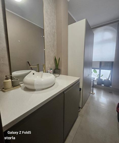 Spațiu comercial, de 65 mp, în Central