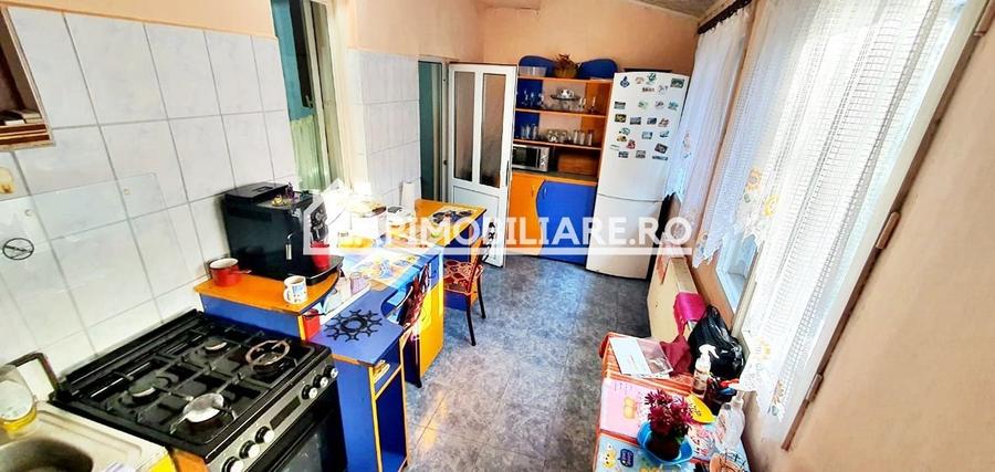 Casă individuală cu 3 camere cu Canalizare în Mureșeni