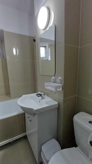 Apartament cu 3 camere decomandat în Gară