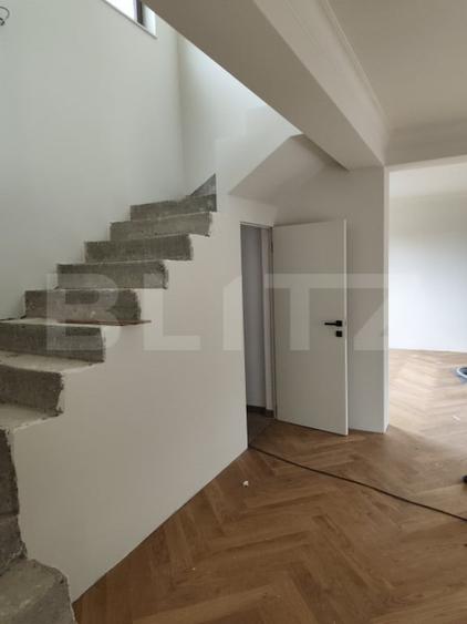 Casă cu 4 camere cu Teren 350 Mp în Central