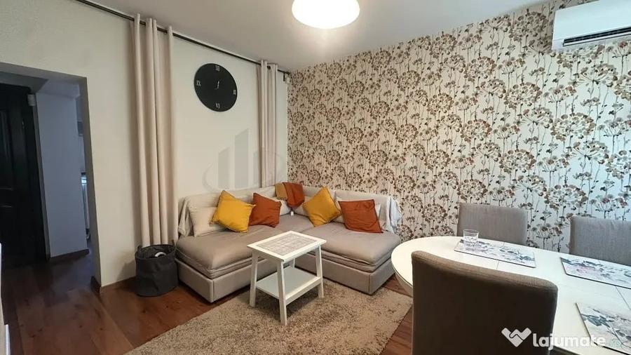 Casă cu 5 camere cu Teren 185 Mp în Vatra Luminoasă