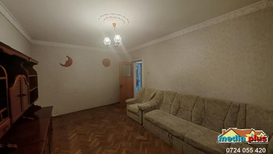 Apartament cu 3 camere decomandat în Țiglina 1