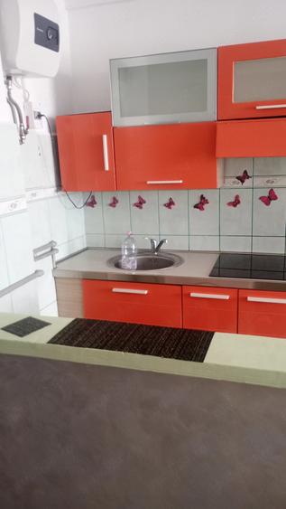 Garsonieră decomandată în Central