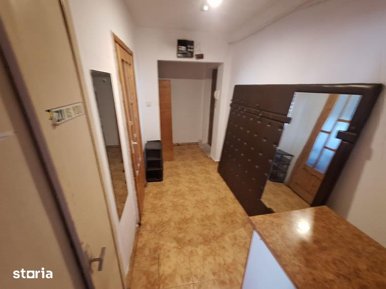 Apartament cu 3 camere în Circumvalațiunii