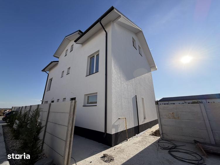 Casă cu 4 camere cu Teren 250 Mp în Central