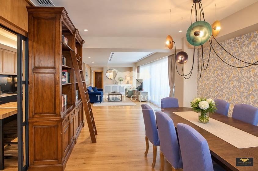 Penthouse cu 4 camere semidecomandat, mobilat în Ultracentral