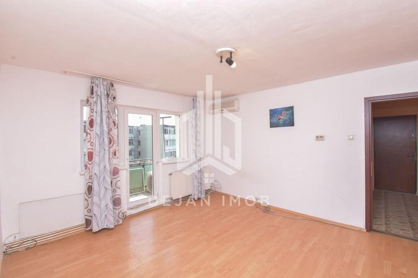 Apartament cu 2 camere semidecomandat, mobilat în Simeria