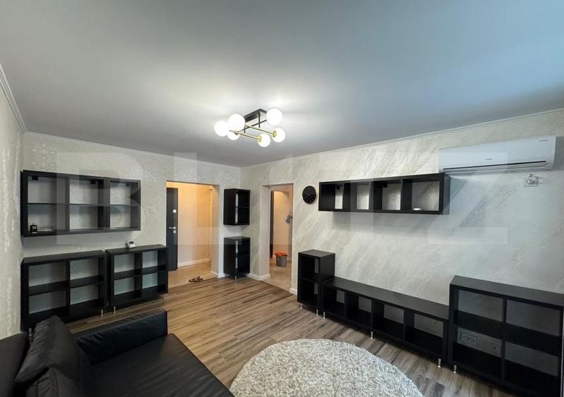 Apartament cu 3 camere decomandat, mobilat în Ultracentral