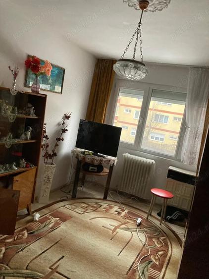 Etaj 1 proprietar .2 camere resita - 7