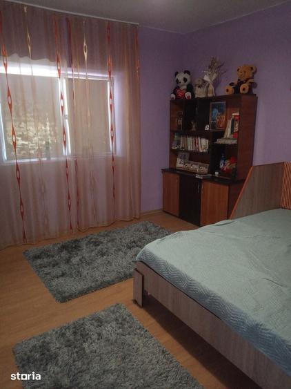 Casă cu 5 camere cu Teren 444 Mp în Ceamurlia de Jos