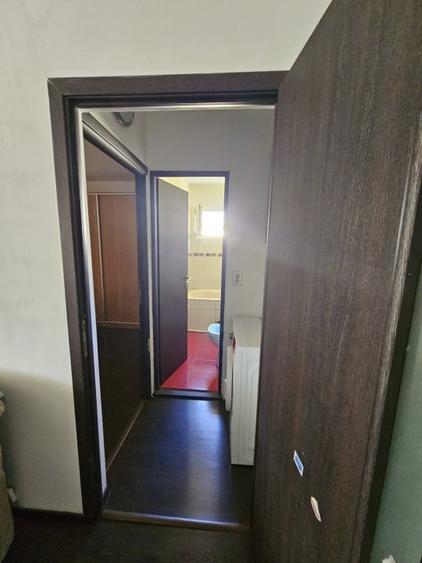 Apartament cu 2 camere decomandat, mobilat în Craiovița Nouă