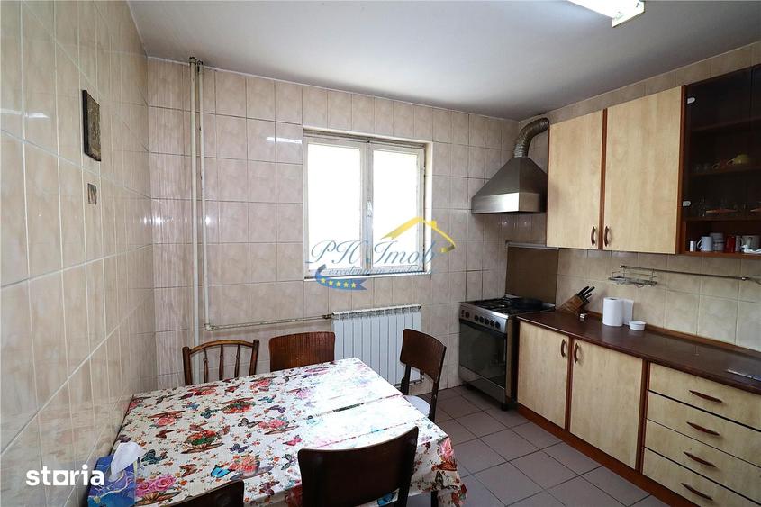 Casă cu 5 camere cu Teren 389 Mp în Central