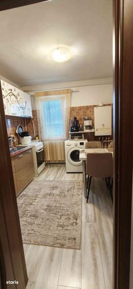 Apartament cu 2 camere semidecomandat în Cornișa
