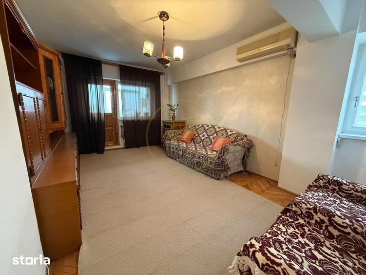 Apartament cu 3 camere decomandat în Valea Rosie