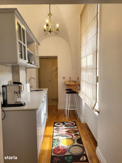 Apartament cu 4 camere în Central