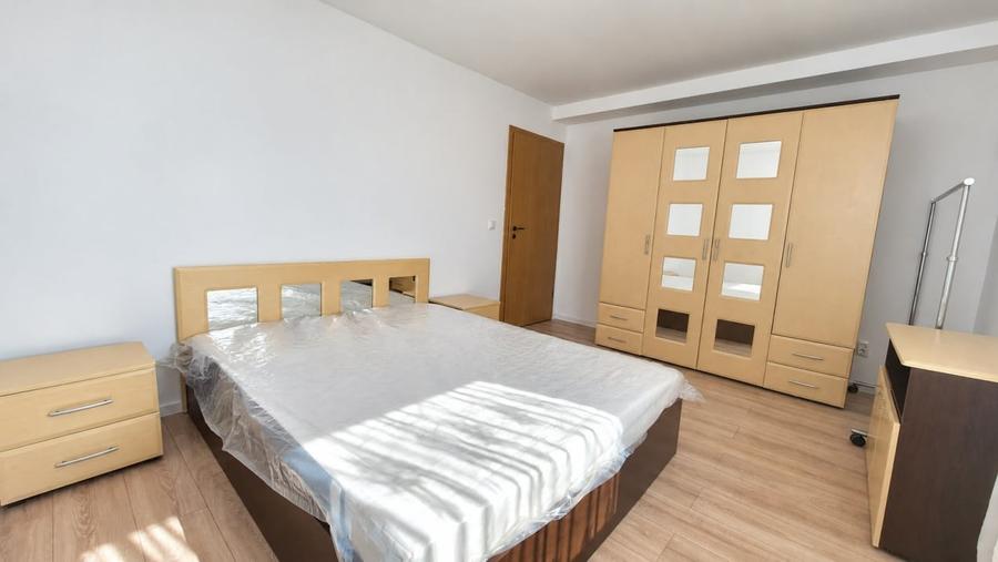 Apartament cu 3 camere decomandat, mobilat în Turnișor